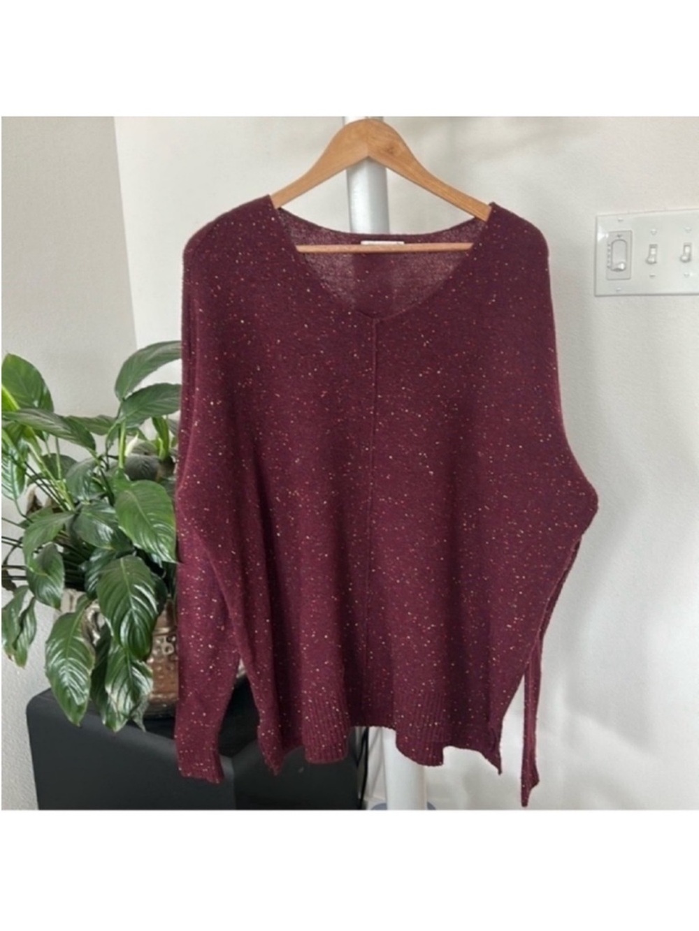 Staccato Oversized Boxy Pullover Sweater Sz M Burgundy V neck Drop Shoulders